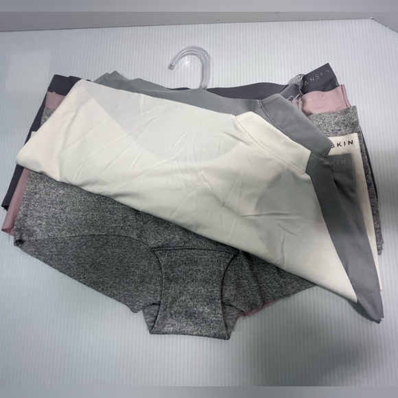 Danskin Super Soft Slim and Thin Laser Cut Tech Sealed No-Show 5 pc Panties Set - Picture 5 of 10